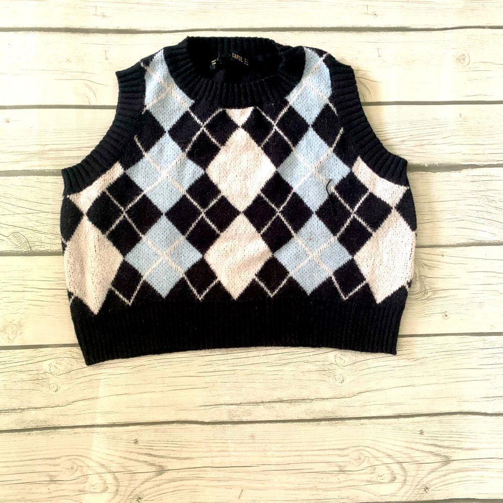 Zaful black argyle sweater vest-small